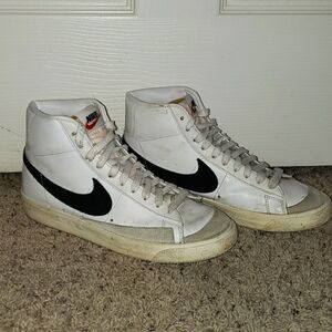 Nike Blazer Mid '77